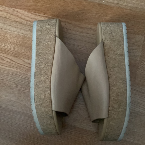 Vince. James-B Cappuccino Leather Cork Platform Sandals - Picture 7 of 9
